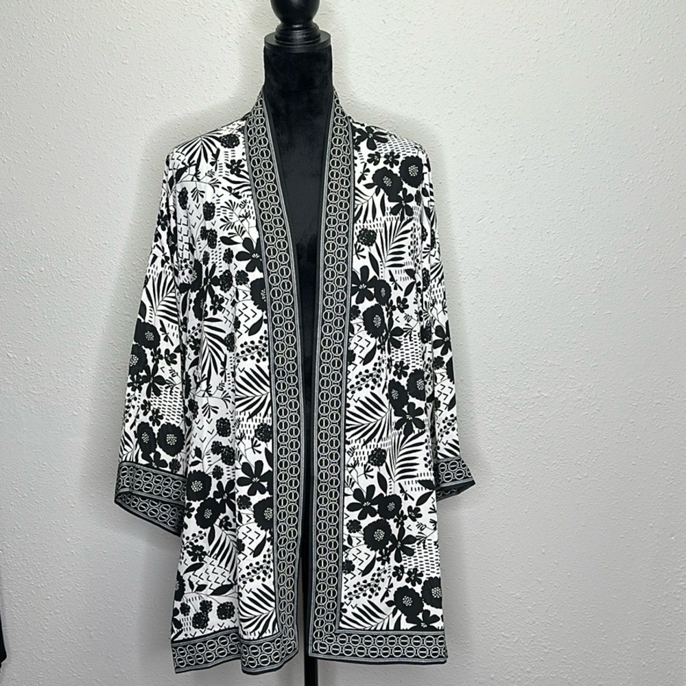 Max Studio Black & White Floral Kimono – Size 2X